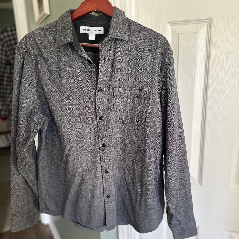 SALE - OLD NAVY MEN’s Regular Fit Shirt - Charcoal Blue - Large